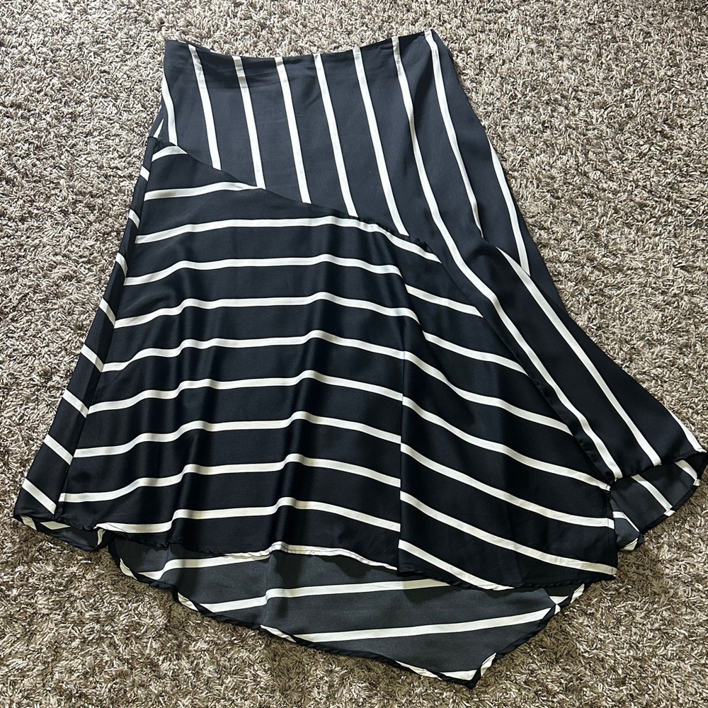Who What Wear Asymmetrical Black and White Skirt Back Zipper Size 16